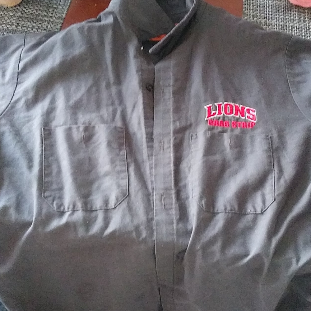 Gray Dickies button-up shirt short sleeve Lions dr
